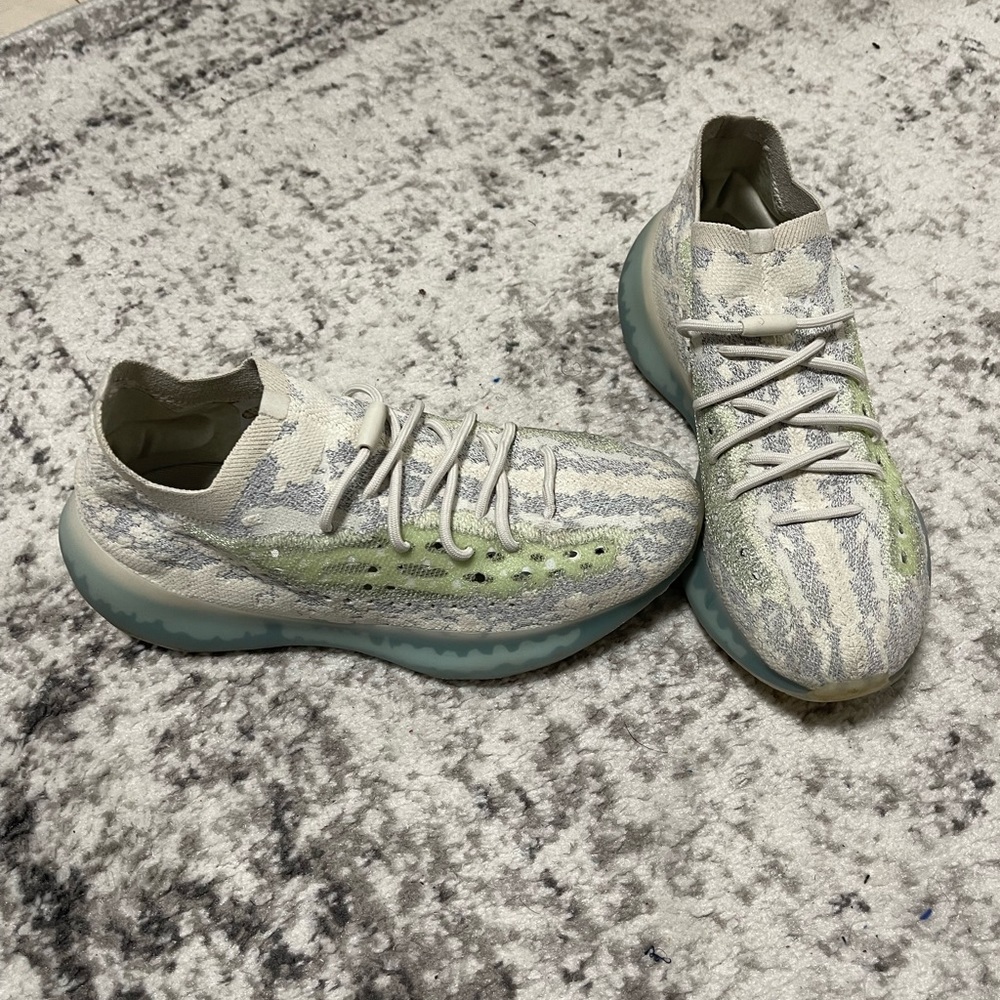 YEEZY BOOST 380
"Alien Blue"